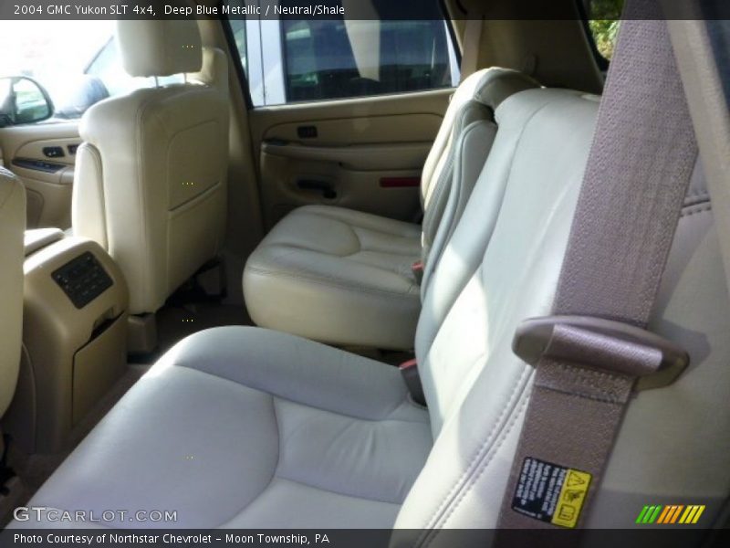 Deep Blue Metallic / Neutral/Shale 2004 GMC Yukon SLT 4x4