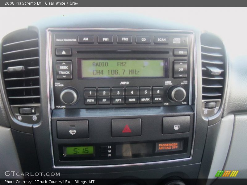 Clear White / Gray 2008 Kia Sorento LX