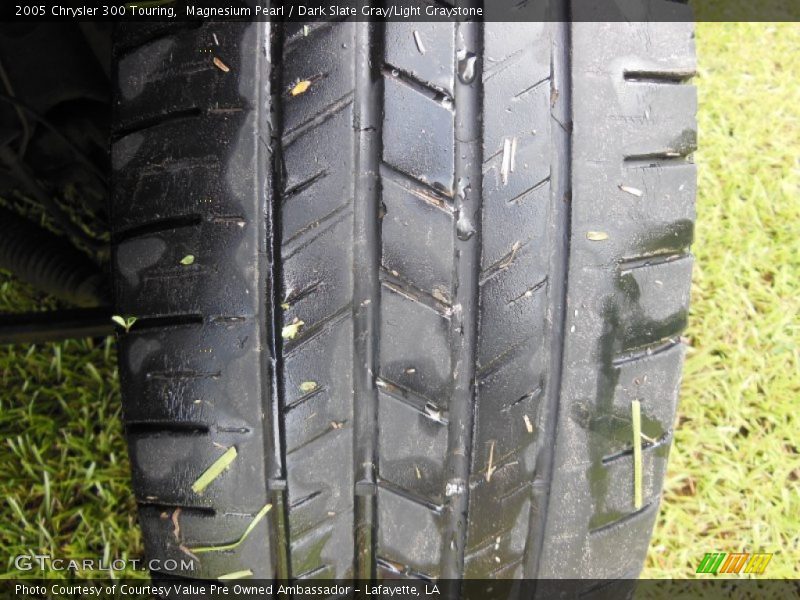 Magnesium Pearl / Dark Slate Gray/Light Graystone 2005 Chrysler 300 Touring