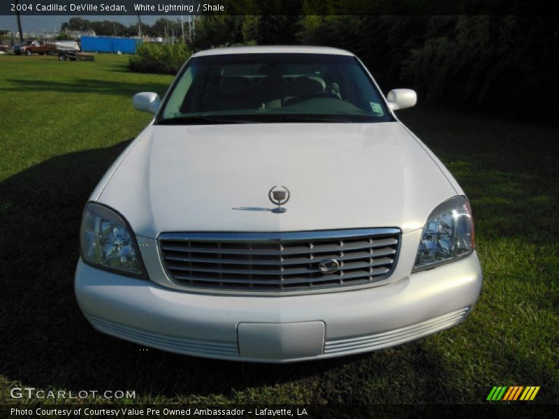 White Lightning / Shale 2004 Cadillac DeVille Sedan