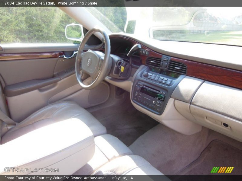 White Lightning / Shale 2004 Cadillac DeVille Sedan