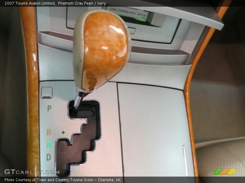 Phantom Gray Pearl / Ivory 2007 Toyota Avalon Limited