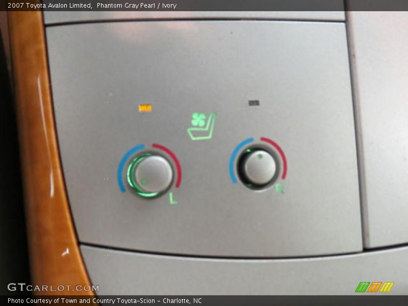 Phantom Gray Pearl / Ivory 2007 Toyota Avalon Limited