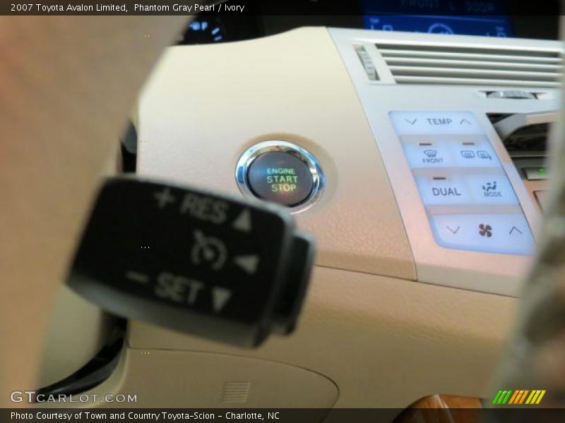 Phantom Gray Pearl / Ivory 2007 Toyota Avalon Limited