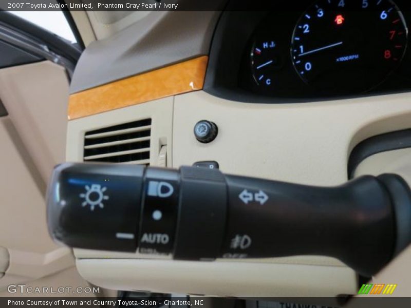 Phantom Gray Pearl / Ivory 2007 Toyota Avalon Limited
