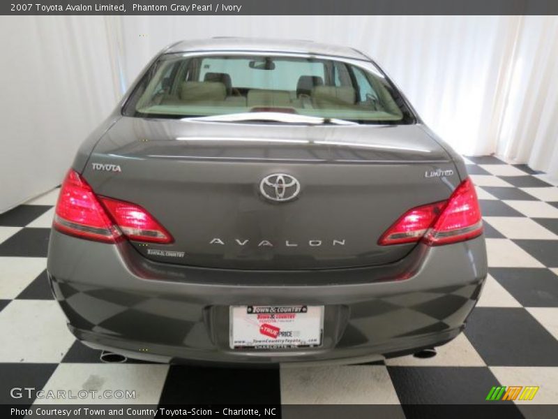 Phantom Gray Pearl / Ivory 2007 Toyota Avalon Limited