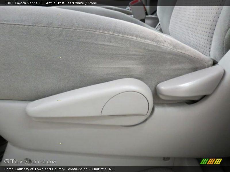 Arctic Frost Pearl White / Stone 2007 Toyota Sienna LE