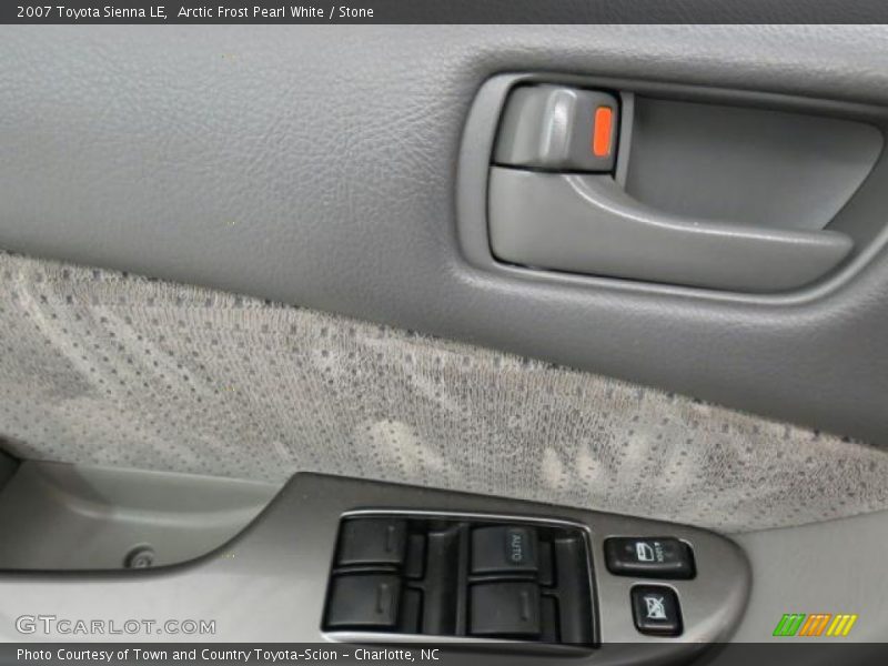 Arctic Frost Pearl White / Stone 2007 Toyota Sienna LE