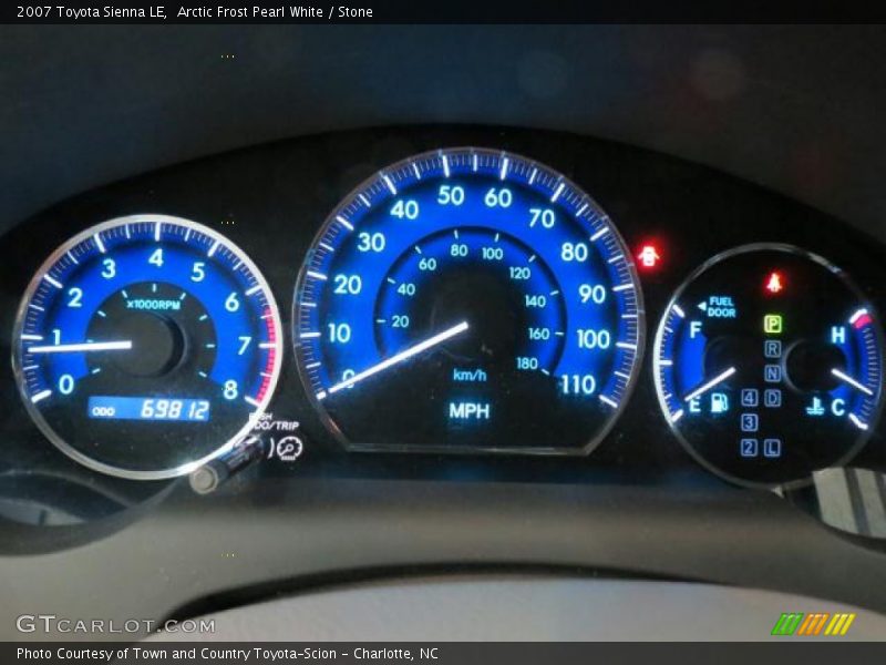 Arctic Frost Pearl White / Stone 2007 Toyota Sienna LE