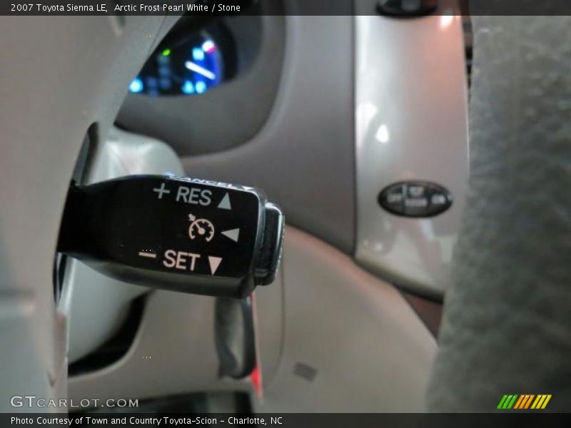 Arctic Frost Pearl White / Stone 2007 Toyota Sienna LE