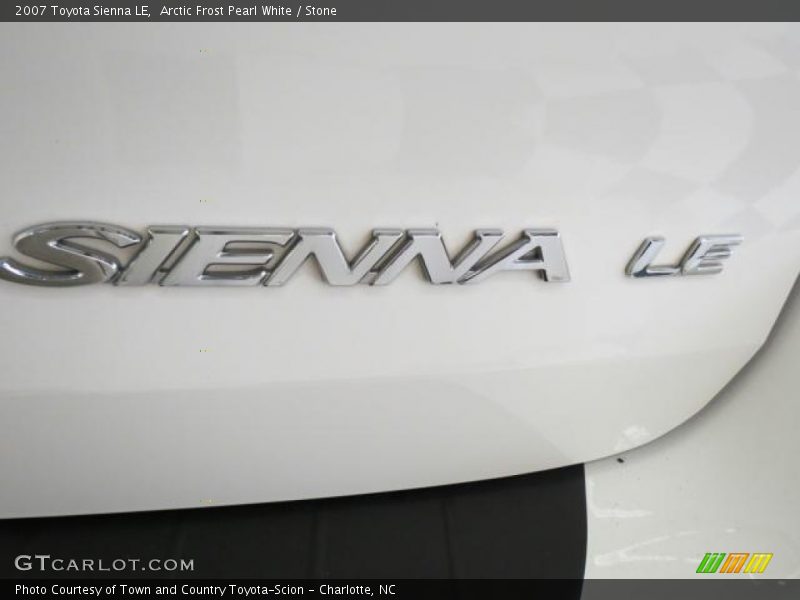 Arctic Frost Pearl White / Stone 2007 Toyota Sienna LE