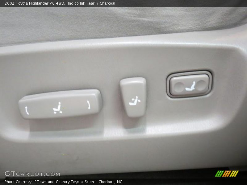 Indigo Ink Pearl / Charcoal 2002 Toyota Highlander V6 4WD