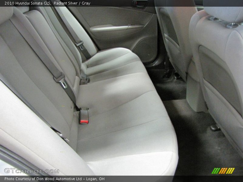 Radiant Silver / Gray 2010 Hyundai Sonata GLS