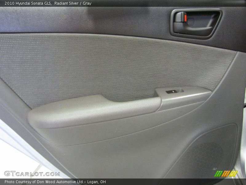 Radiant Silver / Gray 2010 Hyundai Sonata GLS