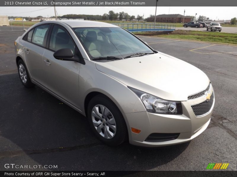 Champagne Silver Metallic / Jet Black/Medium Titanium 2013 Chevrolet Cruze LS