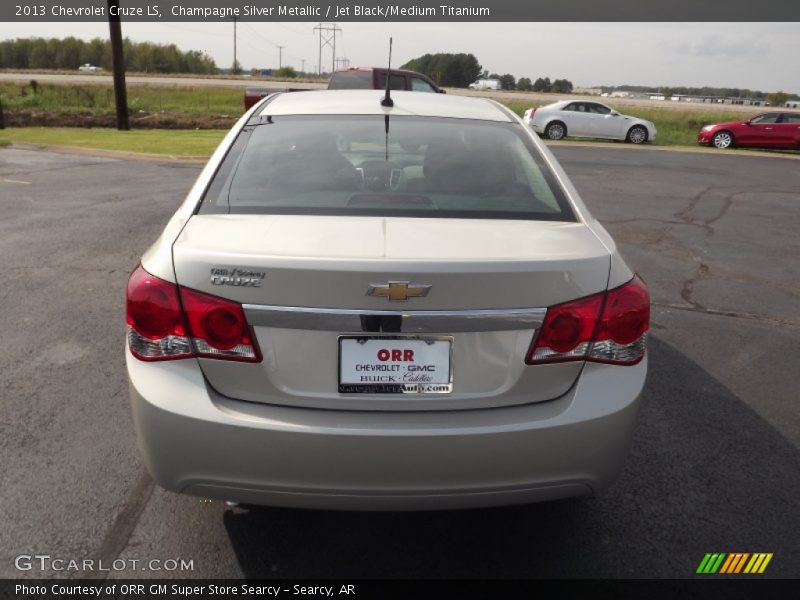 Champagne Silver Metallic / Jet Black/Medium Titanium 2013 Chevrolet Cruze LS