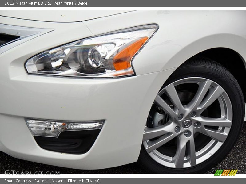 Pearl White / Beige 2013 Nissan Altima 3.5 S