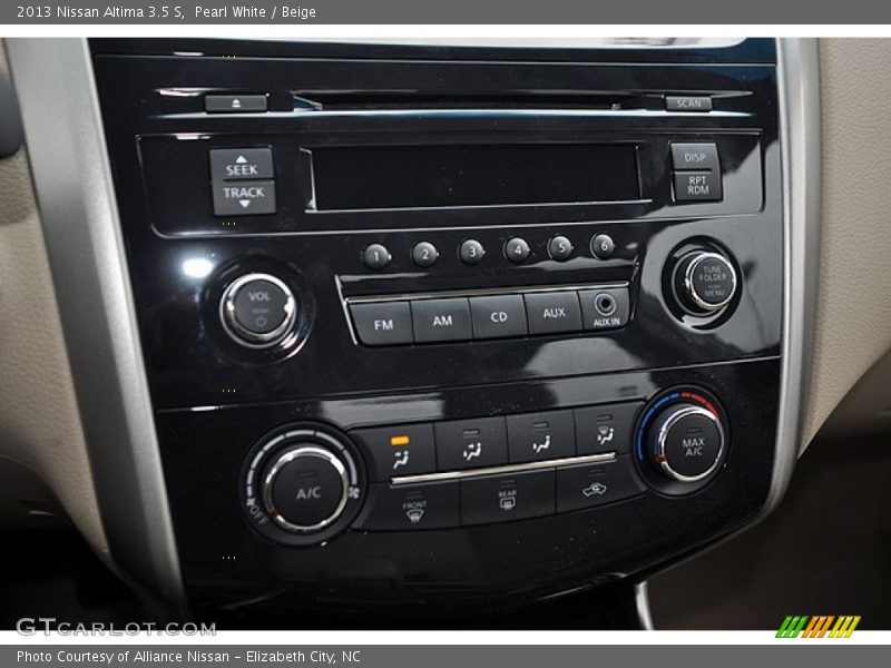 Controls of 2013 Altima 3.5 S