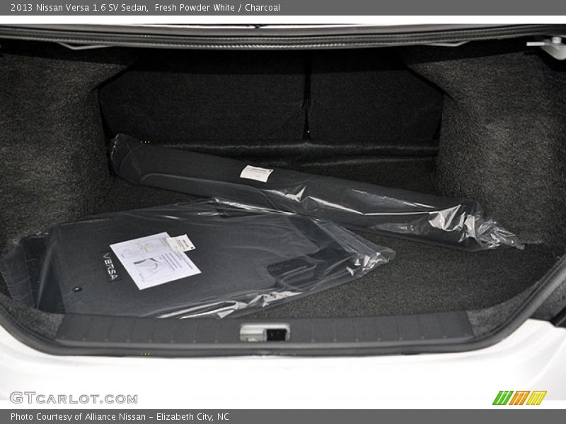 Fresh Powder White / Charcoal 2013 Nissan Versa 1.6 SV Sedan