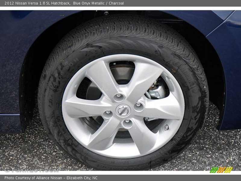  2012 Versa 1.8 SL Hatchback Wheel