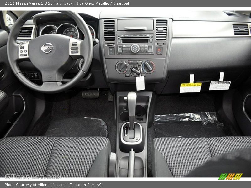 Dashboard of 2012 Versa 1.8 SL Hatchback