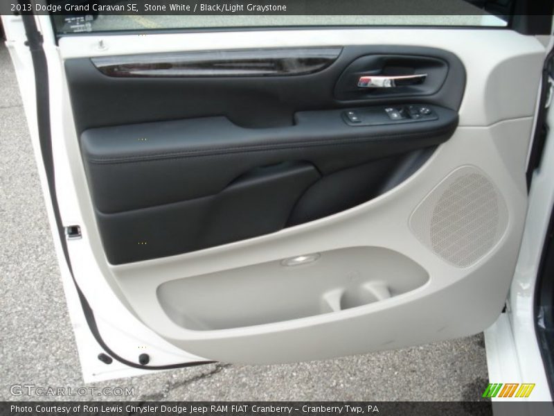 Stone White / Black/Light Graystone 2013 Dodge Grand Caravan SE