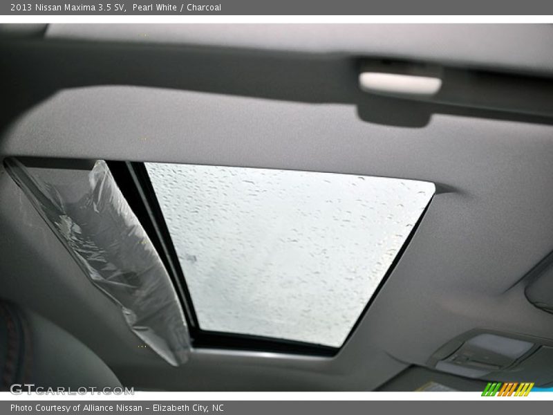Pearl White / Charcoal 2013 Nissan Maxima 3.5 SV