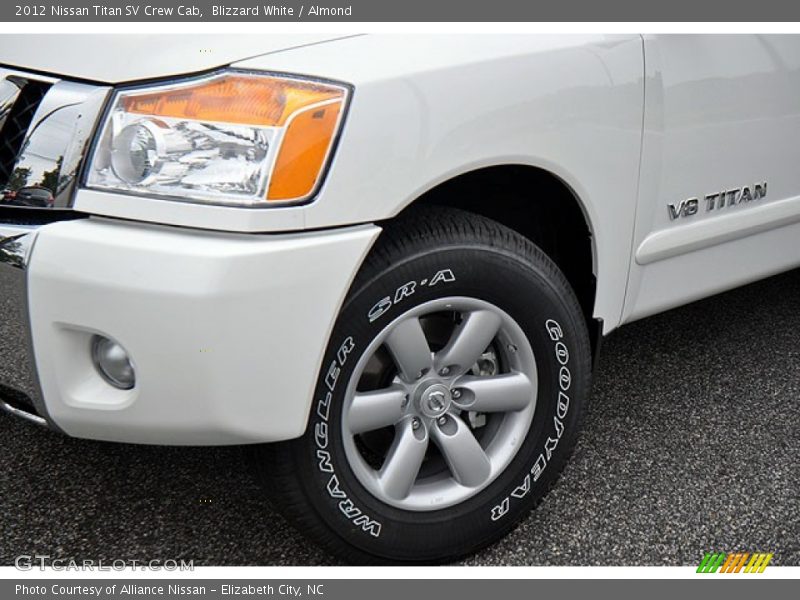 Blizzard White / Almond 2012 Nissan Titan SV Crew Cab