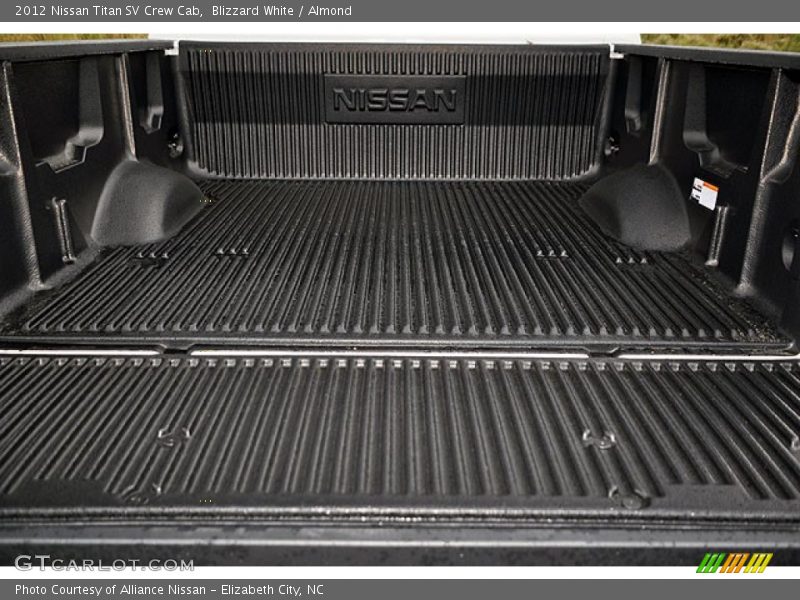 Blizzard White / Almond 2012 Nissan Titan SV Crew Cab