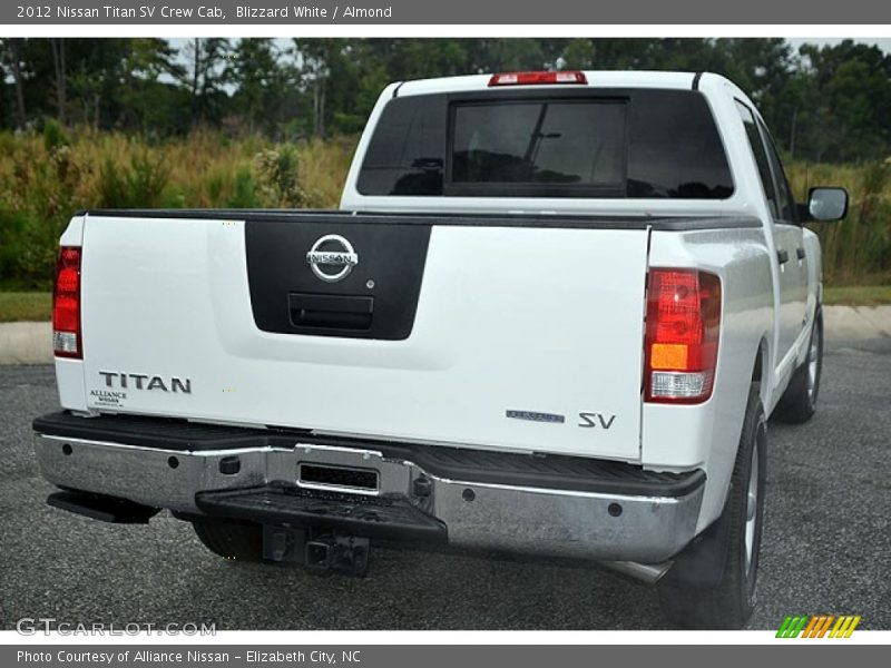 Blizzard White / Almond 2012 Nissan Titan SV Crew Cab