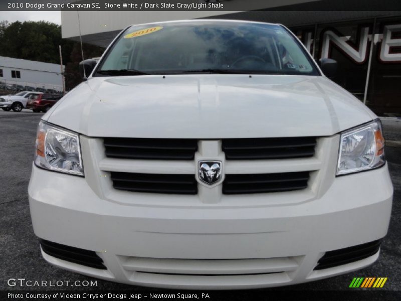 Stone White / Dark Slate Gray/Light Shale 2010 Dodge Grand Caravan SE