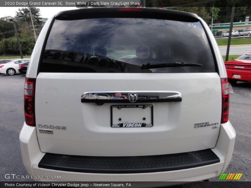 Stone White / Dark Slate Gray/Light Shale 2010 Dodge Grand Caravan SE