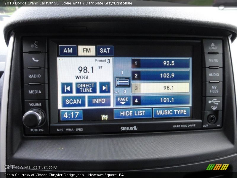 Stone White / Dark Slate Gray/Light Shale 2010 Dodge Grand Caravan SE