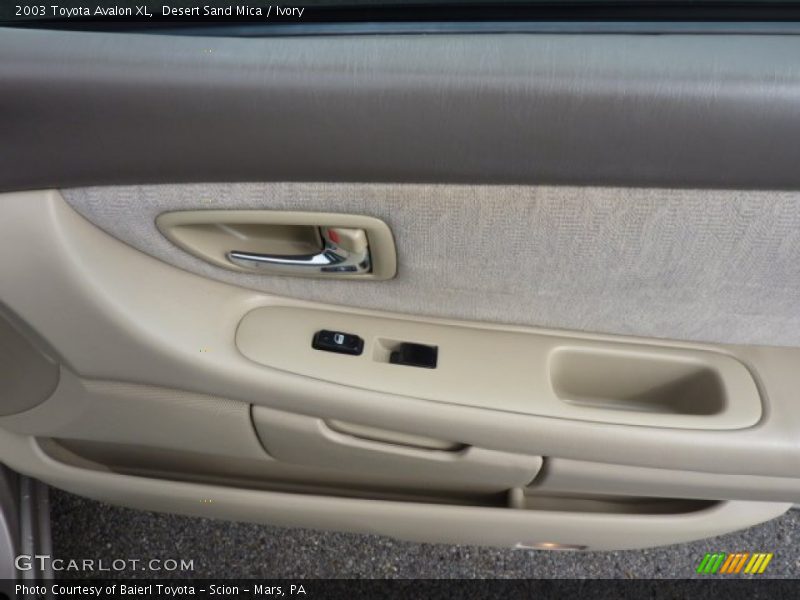 Desert Sand Mica / Ivory 2003 Toyota Avalon XL