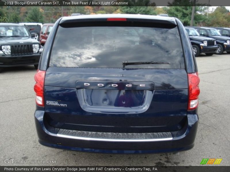 True Blue Pearl / Black/Light Graystone 2013 Dodge Grand Caravan SXT