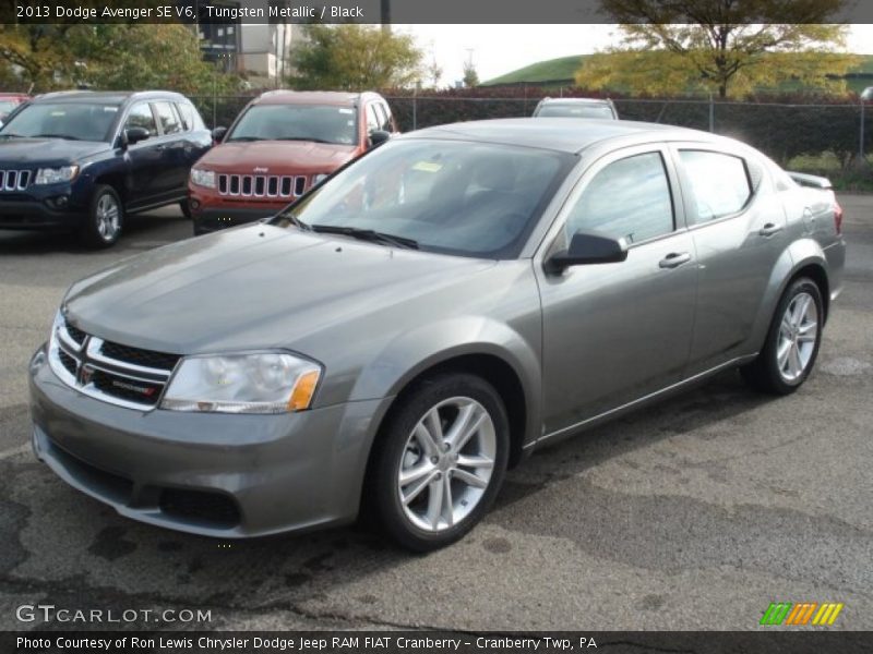 Front 3/4 View of 2013 Avenger SE V6