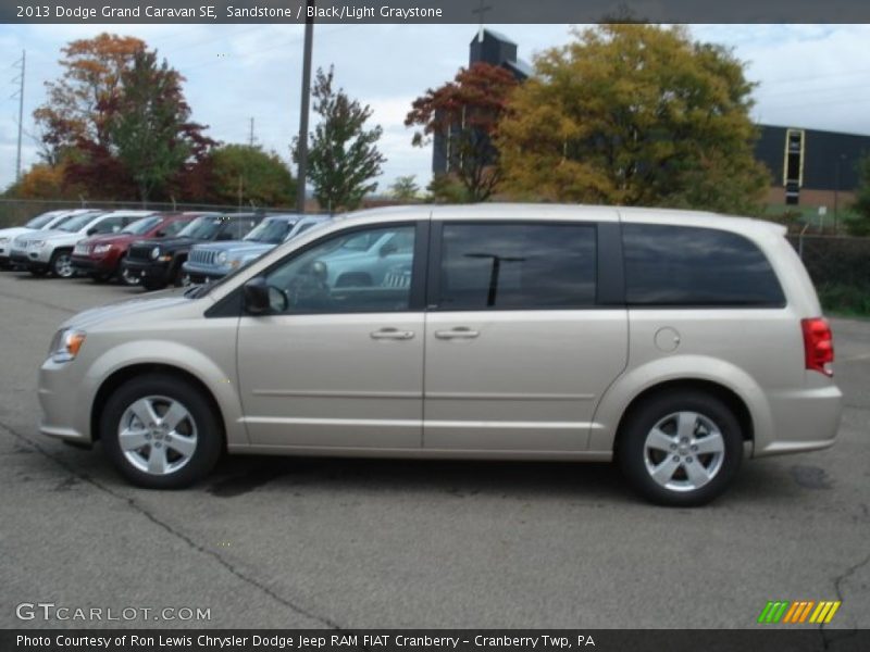 Sandstone / Black/Light Graystone 2013 Dodge Grand Caravan SE