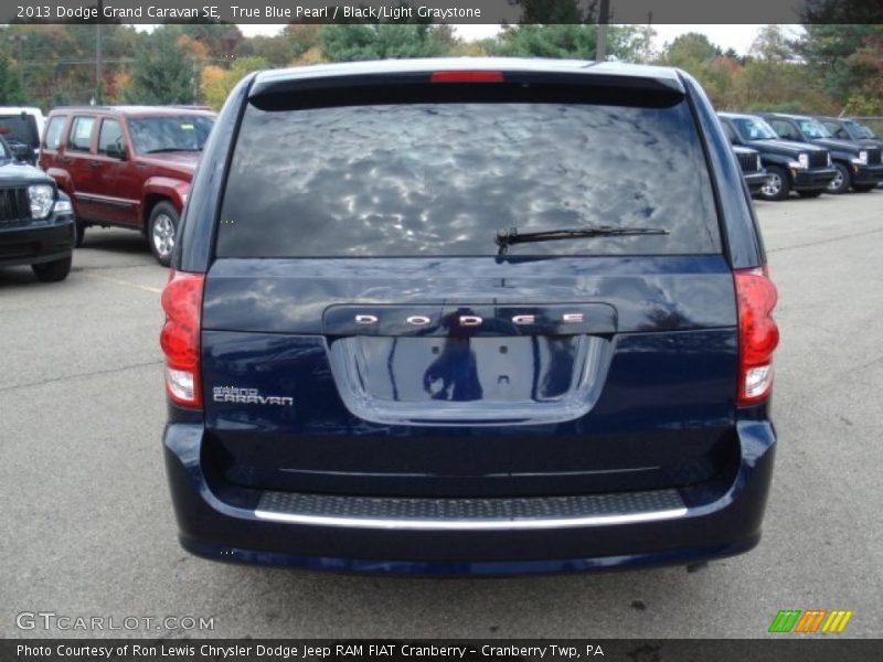 True Blue Pearl / Black/Light Graystone 2013 Dodge Grand Caravan SE
