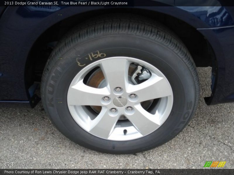 True Blue Pearl / Black/Light Graystone 2013 Dodge Grand Caravan SE