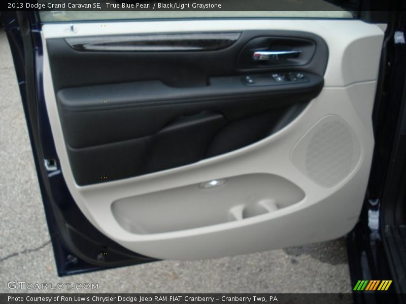 True Blue Pearl / Black/Light Graystone 2013 Dodge Grand Caravan SE