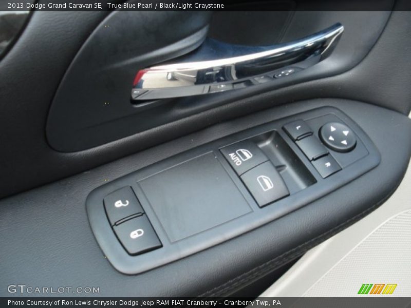 True Blue Pearl / Black/Light Graystone 2013 Dodge Grand Caravan SE