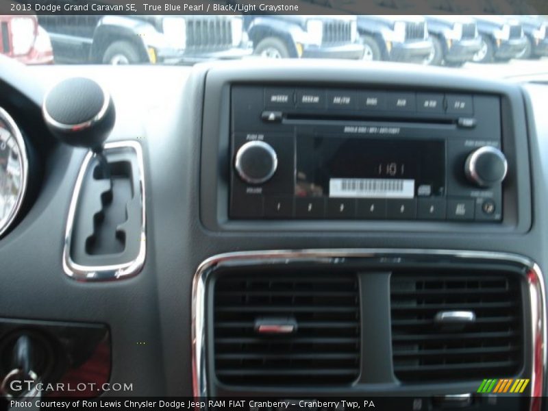 True Blue Pearl / Black/Light Graystone 2013 Dodge Grand Caravan SE