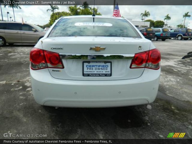 Summit White / Jet Black 2011 Chevrolet Cruze LT