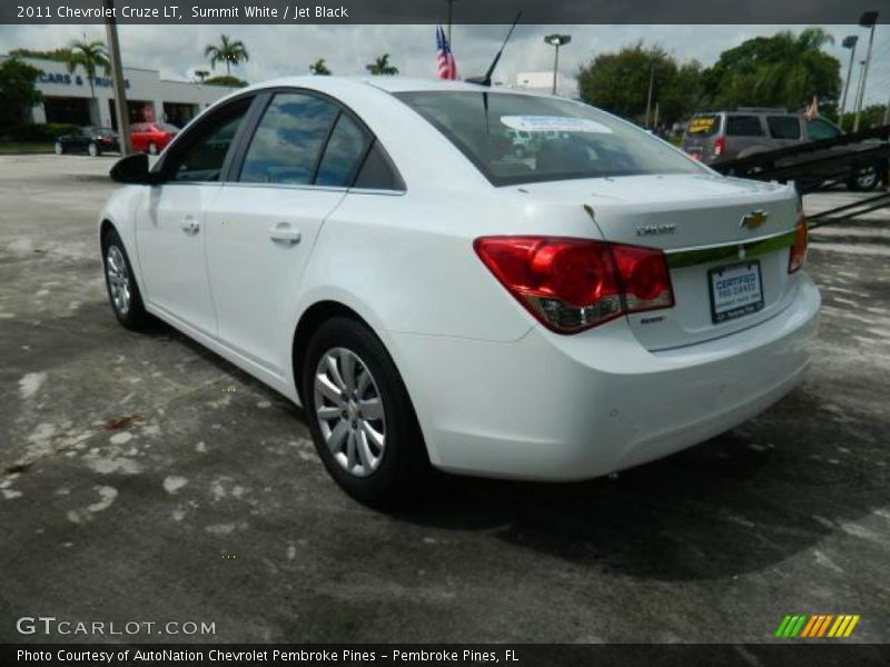 Summit White / Jet Black 2011 Chevrolet Cruze LT