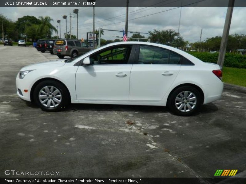 Summit White / Jet Black 2011 Chevrolet Cruze LT