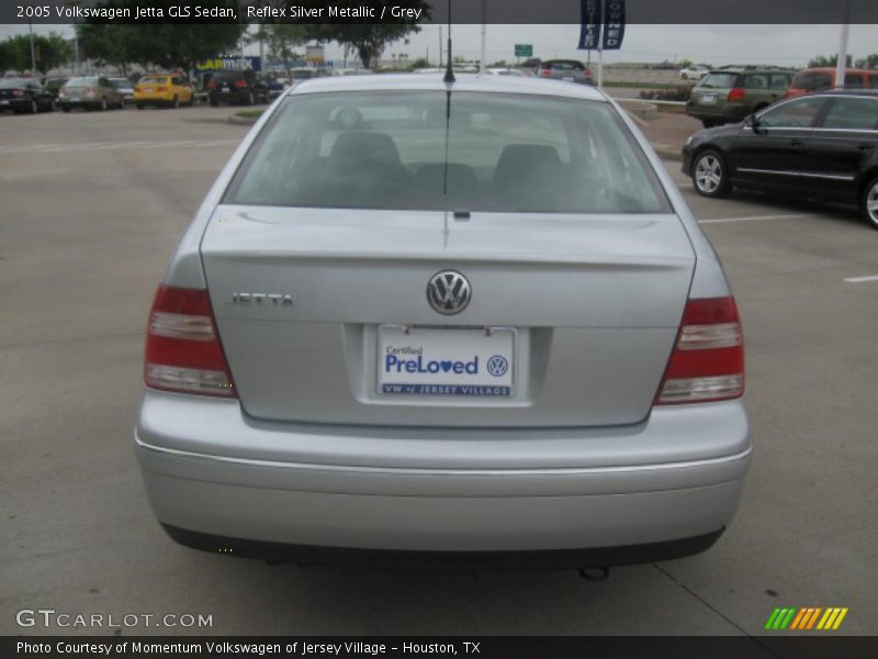 Reflex Silver Metallic / Grey 2005 Volkswagen Jetta GLS Sedan