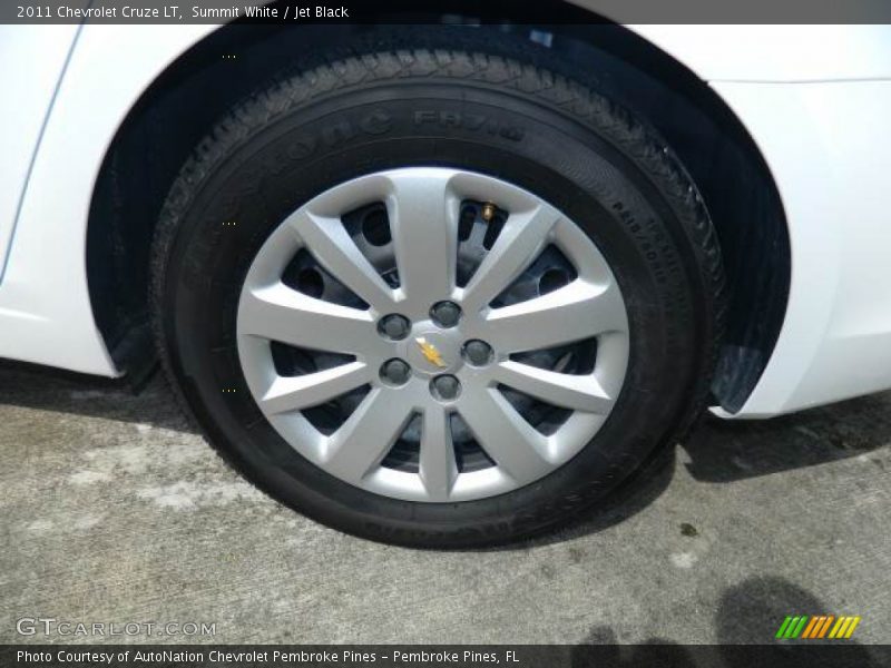 Summit White / Jet Black 2011 Chevrolet Cruze LT