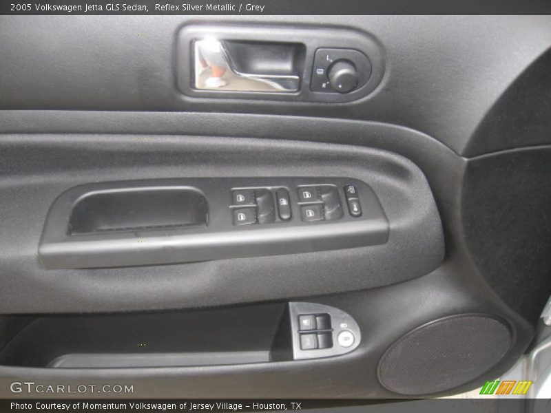 Reflex Silver Metallic / Grey 2005 Volkswagen Jetta GLS Sedan