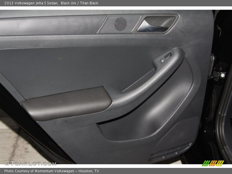 Black Uni / Titan Black 2013 Volkswagen Jetta S Sedan