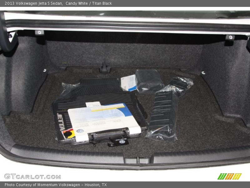 Candy White / Titan Black 2013 Volkswagen Jetta S Sedan